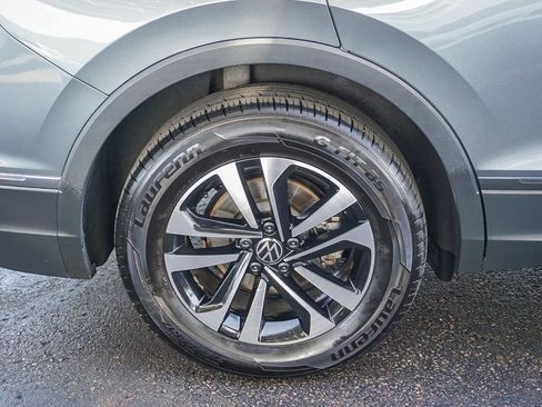Used 2024 Volkswagen Tiguan S image 9