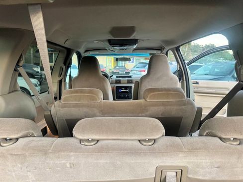 Used 2005 Ford Freestar SE image 12