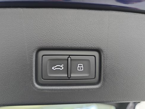 Used 2025 Audi Q4 e-tron Premium w/ Convenience Package AWD/4WD image 13