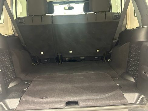 Used 2015 Jeep Wrangler Unlimited Sport w/ Quick Order Package 24S AWD/4WD image 11