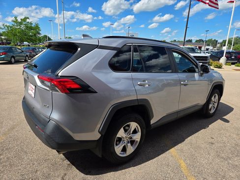 Used 2021 Toyota RAV4 XLE FWD image 4