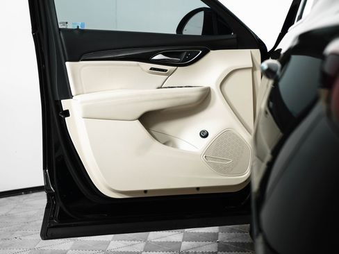 Used 2023 Buick Envision Essence image 13