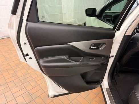 Used 2023 Nissan Murano SV w/ SV Midnight Edition Package AWD/4WD image 18