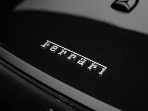 Used 2015 Ferrari California T RWD image 19