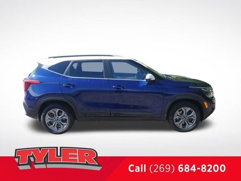 Used 2024 Kia Seltos S AWD/4WD image 9