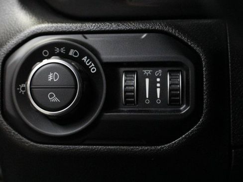 Used 2022 Jeep Gladiator Sport image 15