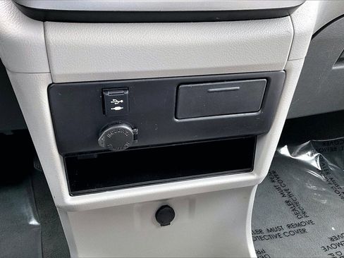 Used 2020 Toyota Sienna LE image 33