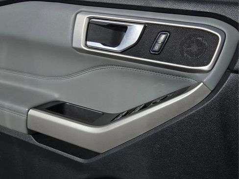 Used 2023 Ford Explorer XLT w/ Equipment Group 202A image 23