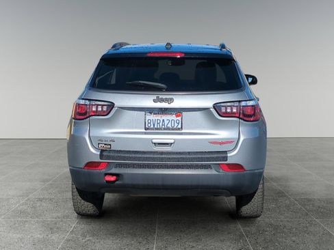 Used 2019 Jeep Compass Trailhawk image 4