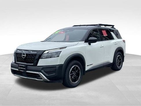 Certified 2023 Nissan Pathfinder Rock Creek image 2