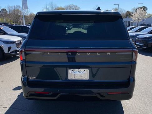 New 2026 Lincoln Navigator Reserve AWD/4WD image 29