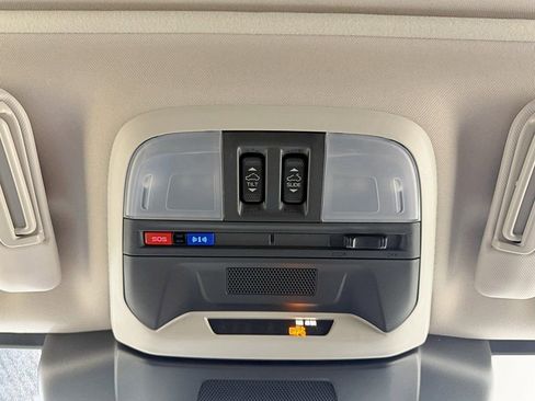 Used 2025 Subaru Crosstrek 2.0i Premium AWD/4WD image 23