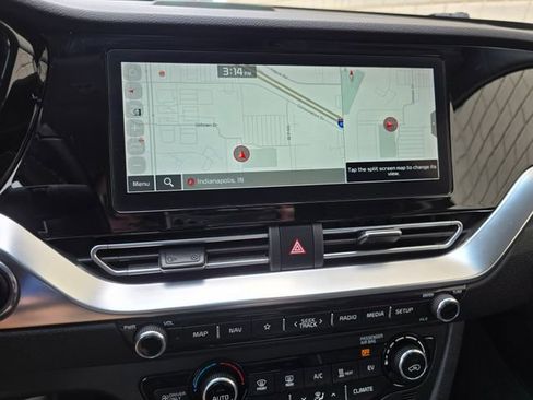 Used 2022 Kia Niro EX FWD image 48