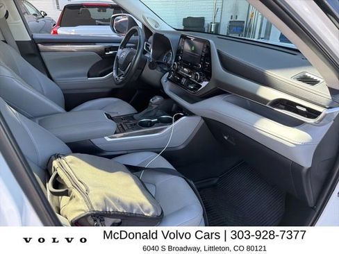 Used 2022 Toyota Highlander Limited image 10