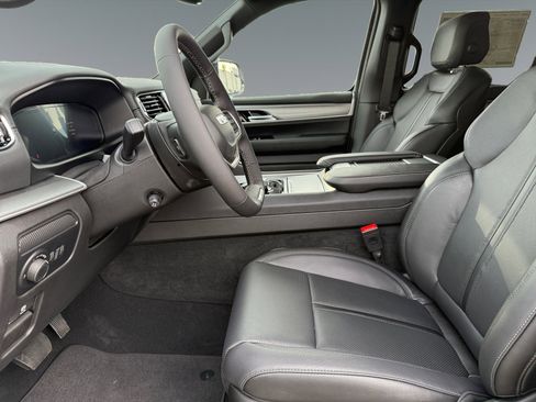 New 2026 Jeep Grand Wagoneer L Limited image 9