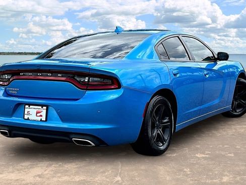 Used 2023 Dodge Charger SXT RWD image 4