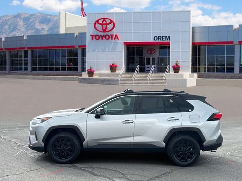 Used 2019 Toyota RAV4 LE w/ All Weather Liner Package AWD/4WD image 3