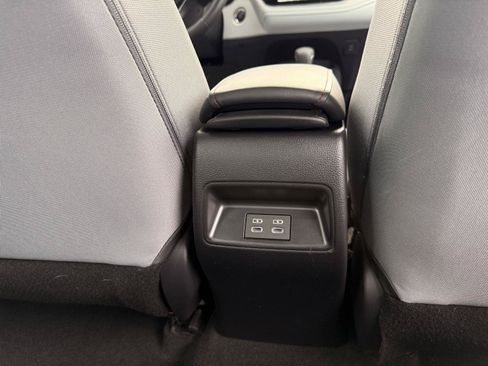 Used 2025 Toyota Corolla SE FWD image 23