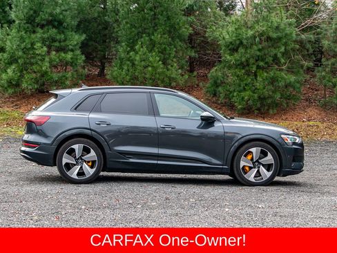 Used 2022 Audi e-tron Premium Plus w/ Premium Plus Package image 10