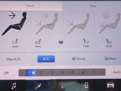 New 2026 Chrysler Pacifica Limited image 26