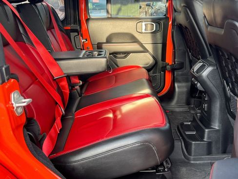 Used 2023 Jeep Wrangler Unlimited Rubicon 4xe image 17