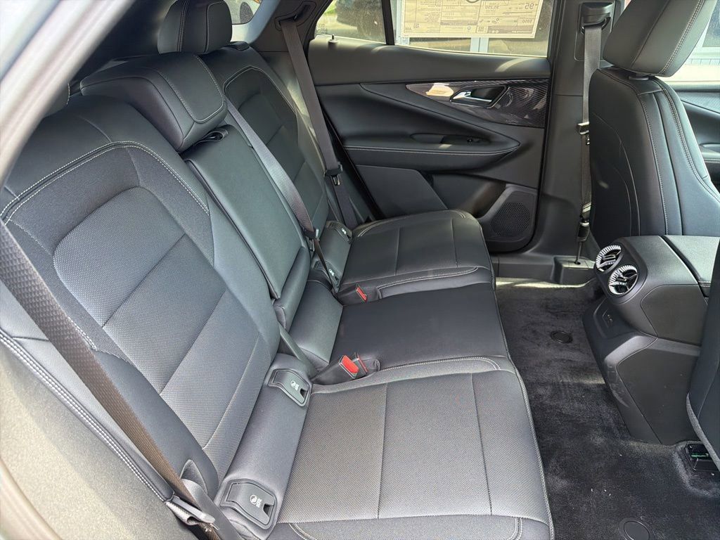 New 2025 Chevrolet Blazer EV LT AWD/4WD image 21