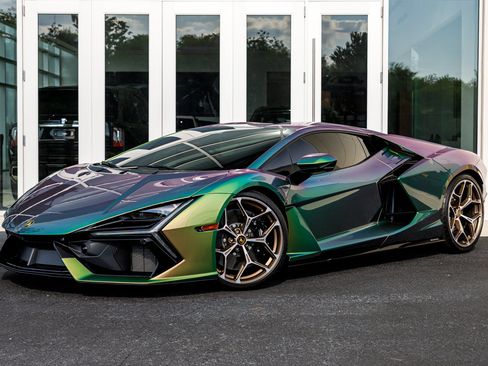 Used 2024 Lamborghini Revuelto AWD/4WD image 2