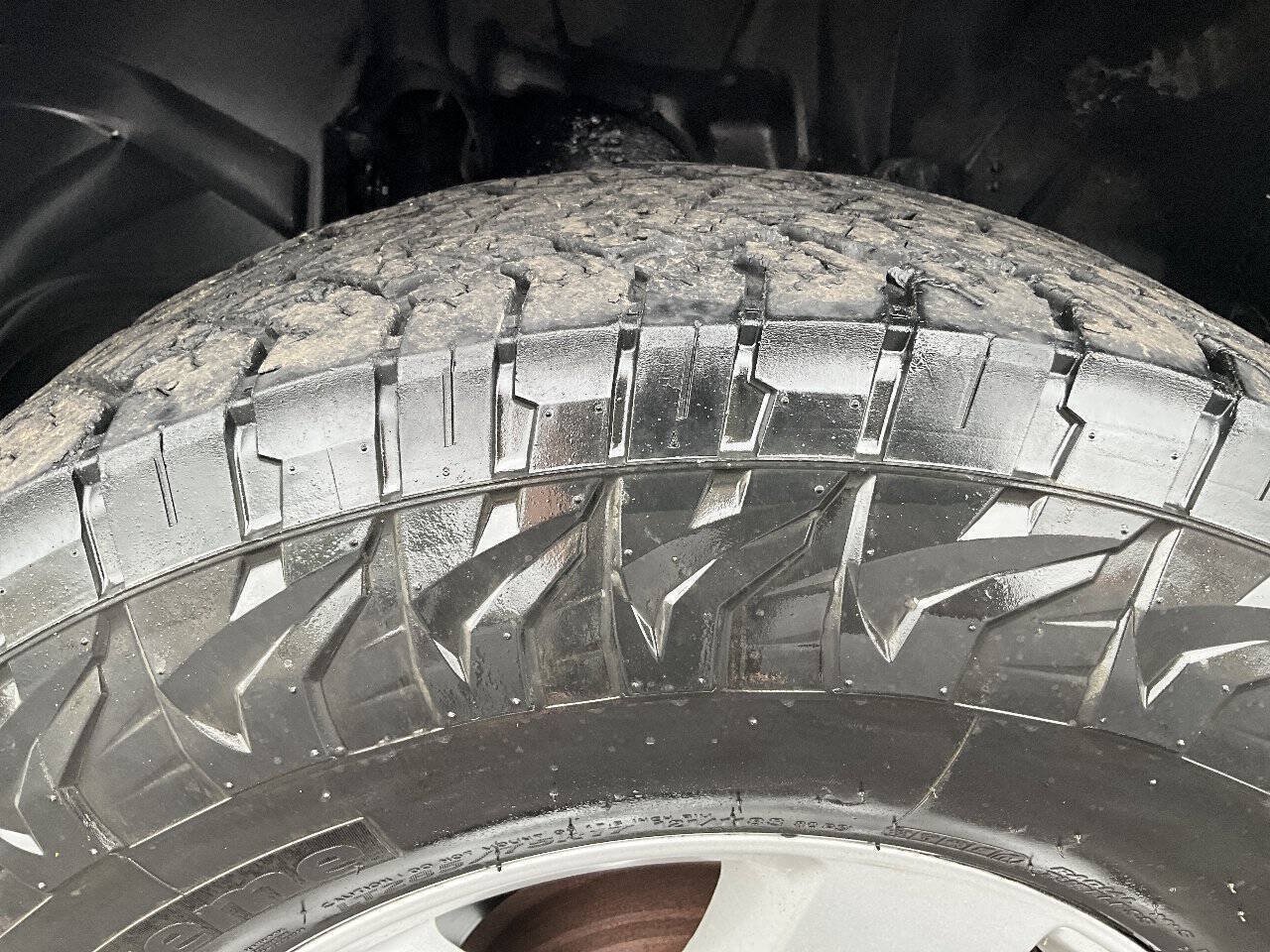 Used 2017 RAM 1500 ST w/ SXT Appearance Group AWD/4WD image 29