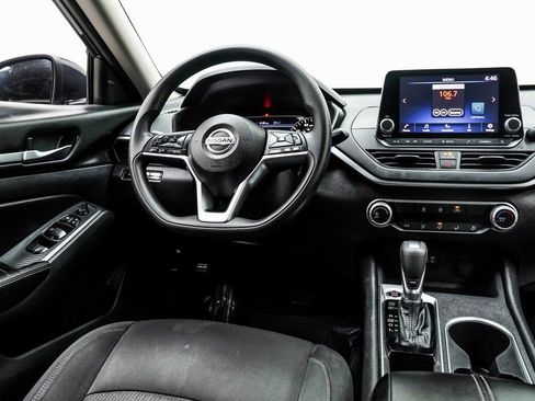 Used 2022 Nissan Altima 2.5 SV FWD image 19