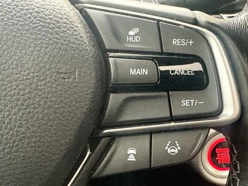 Used 2018 Honda Accord Touring image 12