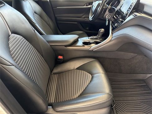 Used 2023 Toyota Camry SE image 33