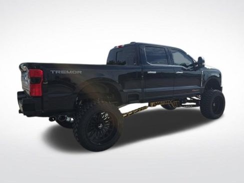 Used 2026 Ford F250 Platinum w/ Platinum Plus Package AWD/4WD image 3