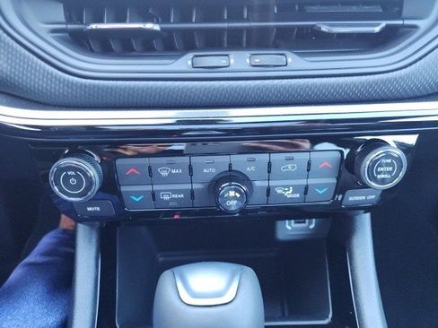 New 2026 Jeep Compass Limited w/ Sun, Sound & Navigation Group image 7