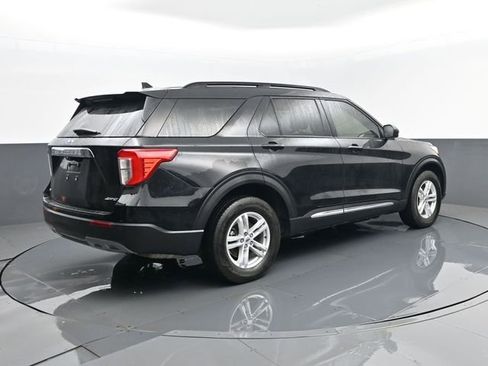 Used 2023 Ford Explorer XLT w/ Equipment Group 202A image 23