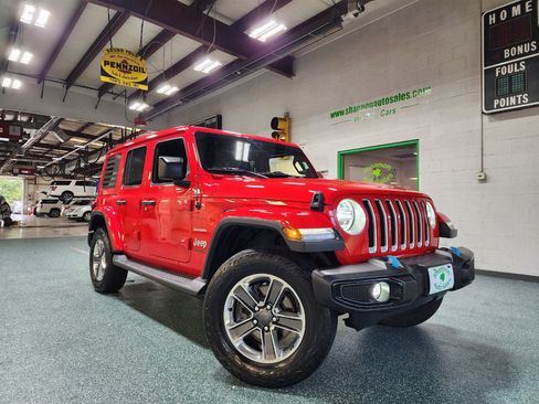 Used 2020 Jeep Wrangler Unlimited Sahara image 14