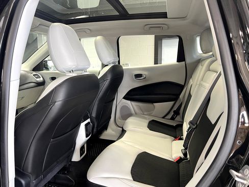 Used 2018 Jeep Compass Latitude w/ Popular Equipment Group image 20