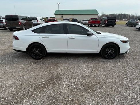 Used 2025 Honda Accord SE image 2