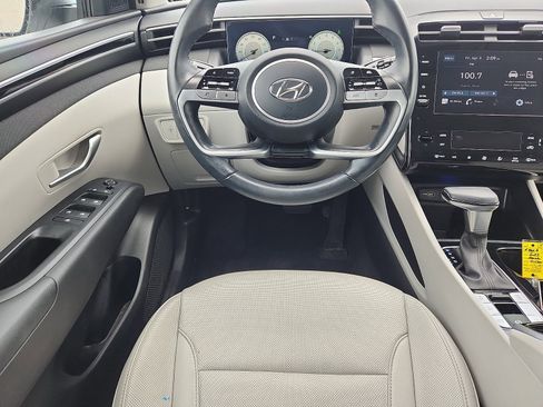 Used 2023 Hyundai Tucson SEL w/ Convenience Package image 10