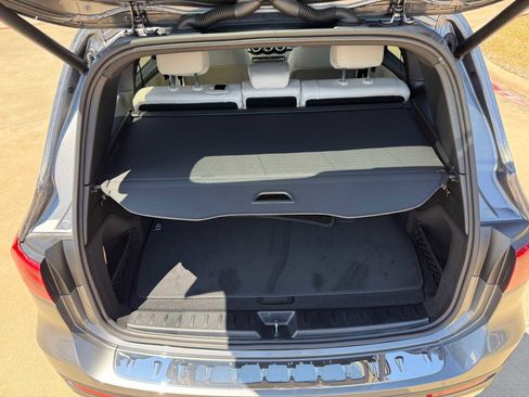 Used 2026 Mercedes-Benz GLB 250 image 28