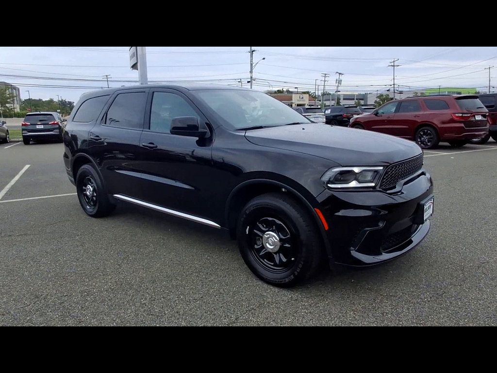 Used 2025 Dodge Durango AWD w/ Technology Group image 2