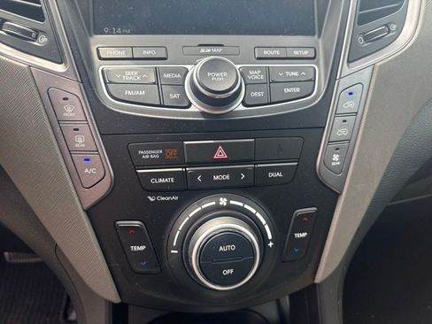 Used 2015 Hyundai Santa Fe Limited w/ Option Group 04 FWD image 18