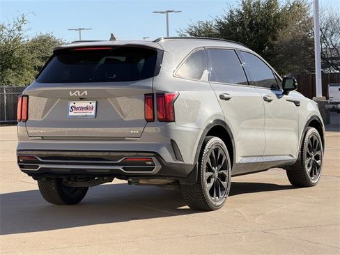 Used 2023 Kia Sorento SX image 8