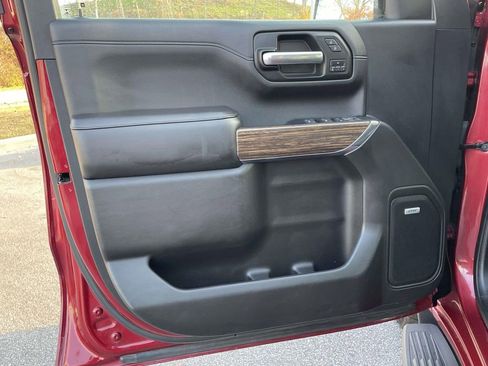 Used 2019 Chevrolet Silverado 1500 High Country w/ Technology Package image 6