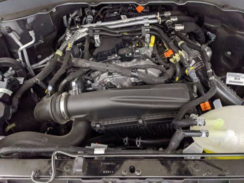 New 2025 Ford Explorer Active w/ Active Comfort Package image 28