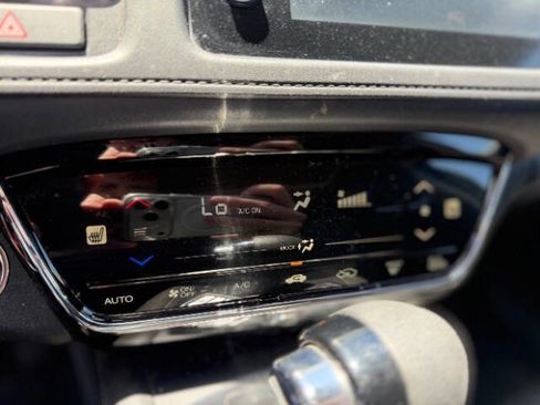 Used 2019 Honda HR-V EX image 14