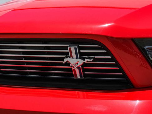 Used 2011 Ford Mustang GT Premium w/ 402A Rapid Spec Order Code RWD image 30