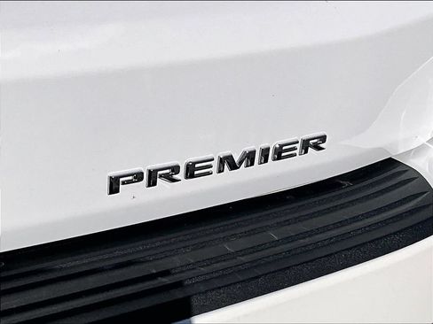 Used 2023 Chevrolet Tahoe Premier w/ Premium Package AWD/4WD image 27