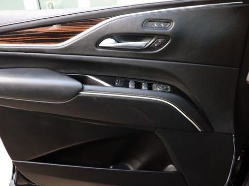 Used 2023 Cadillac Escalade ESV Luxury RWD image 50