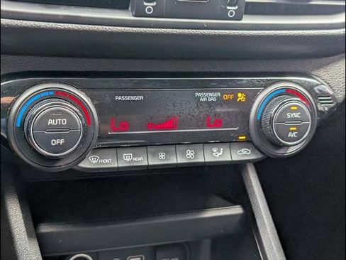 Used 2019 Kia Forte LXS FWD image 14