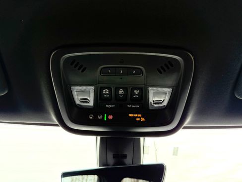 Used 2023 Chevrolet Traverse Premier w/ Redline Edition image 40